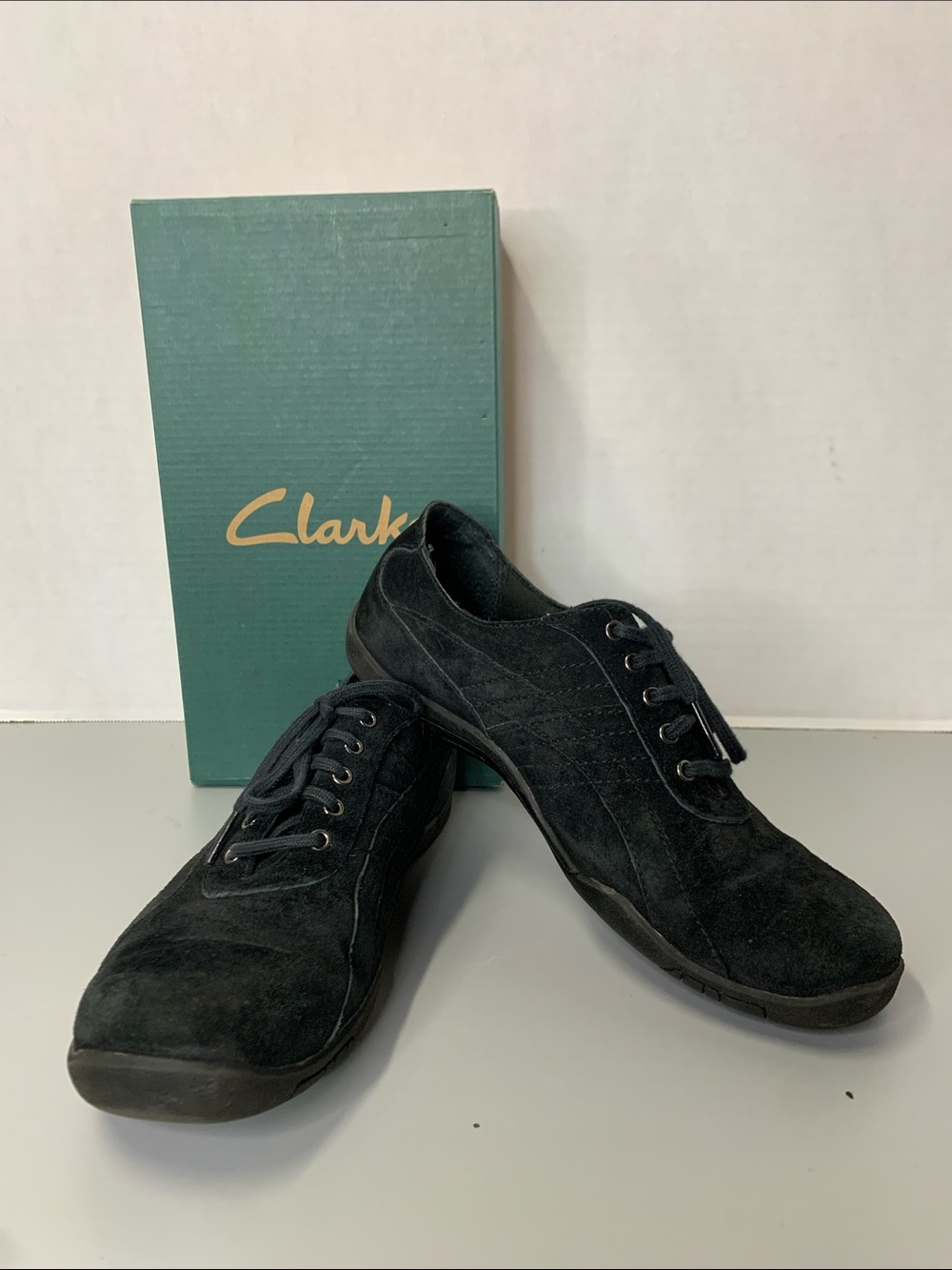 Clarks 84720 Black Suede Low-profile Lace-up design Casual Size 8